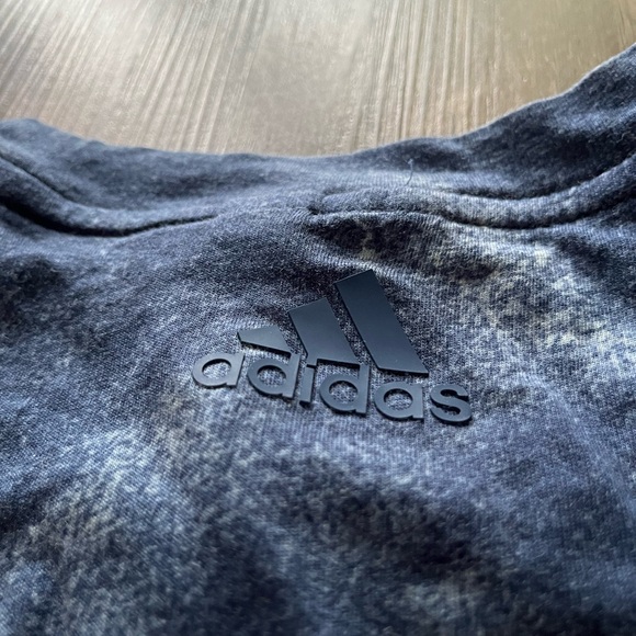 Adidas Women’s Cropped Workout Tee Sz M - Picture 3 of 4